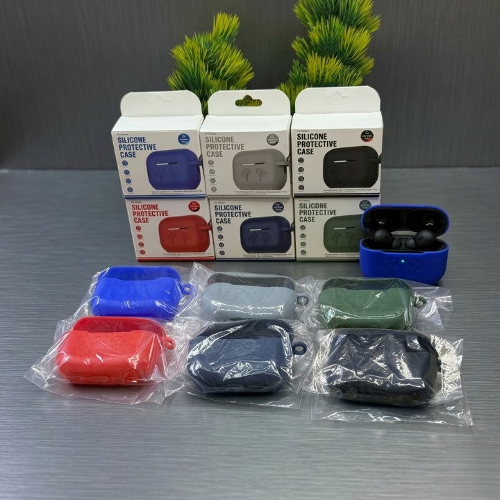 Silicone Case For AirPods Pro / Pro 2 - High Quality Protective Cover - Random Color
