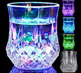 Single Pcs - Lighting Glass Led Flashing Water Inductive Rainbow Color Cup LED Glowing Water Mug Colorful Glowing Cup Pour Water And It Lights Up Inductive Pineapple Cup KTV Bar Color Changing Beer Cup 200ml