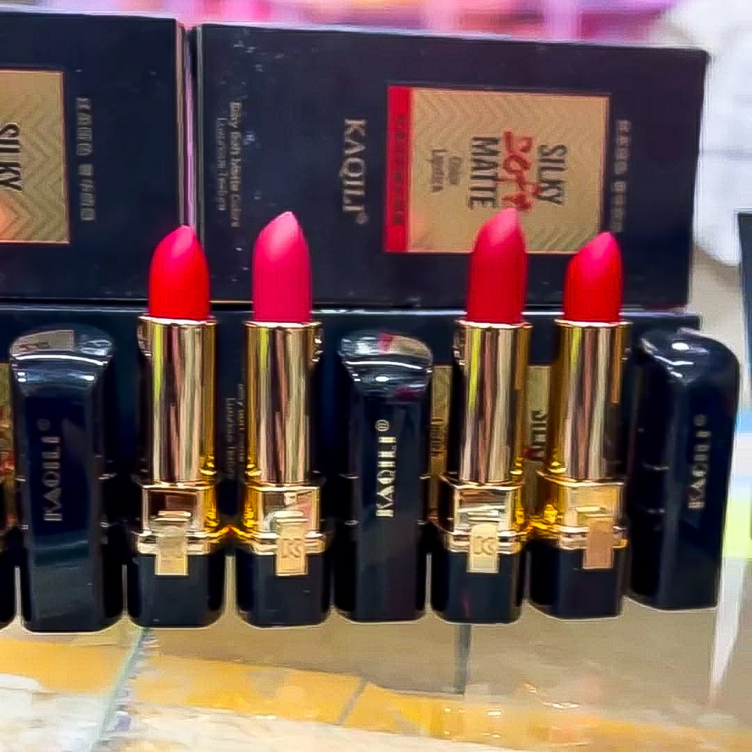 (Pack Of 6) High Pigment Smooth Lipstick, Smooth Texture, Glossy Finish (Random Color)