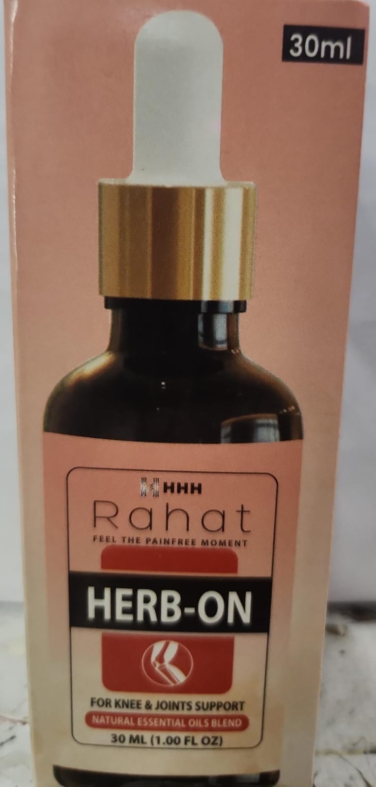 Rahat Herb on Oil 30ml for pain in joints, back pain, arthritis pain, knee pain, tennis elbow, strains and sprains