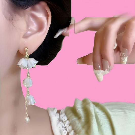 Pearl Korean Flower Earrings For Women – Elegant White Floral Design With Classic Pearl Detailing | Stylish Fashion Jewelry For Parties, Weddings, And Daily Wear | AWJ-998